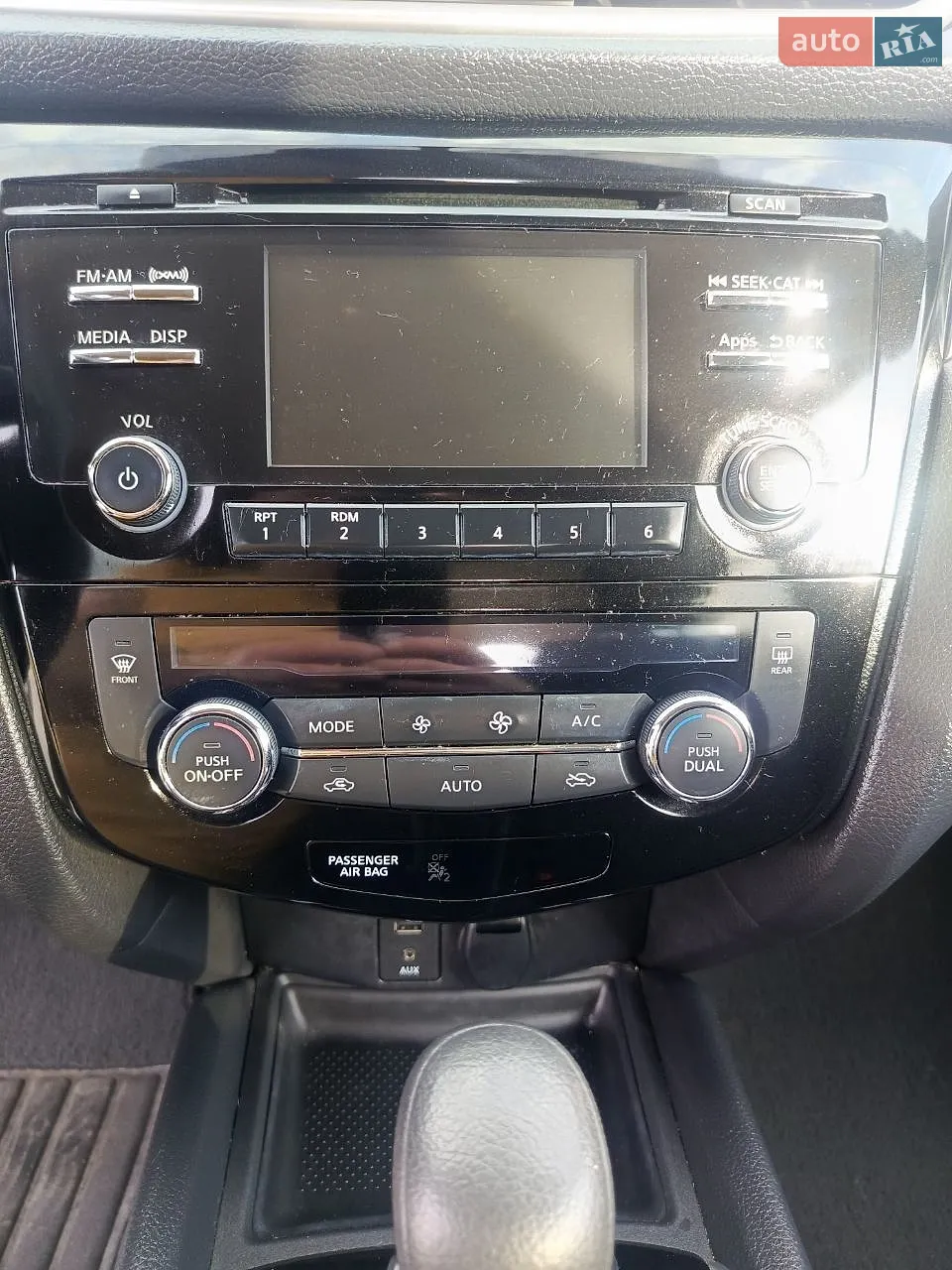 2016 Nissan Rogue - мініатюра 16