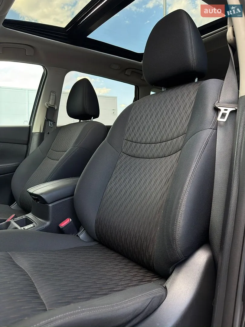 2016 Nissan Rogue - мініатюра 24