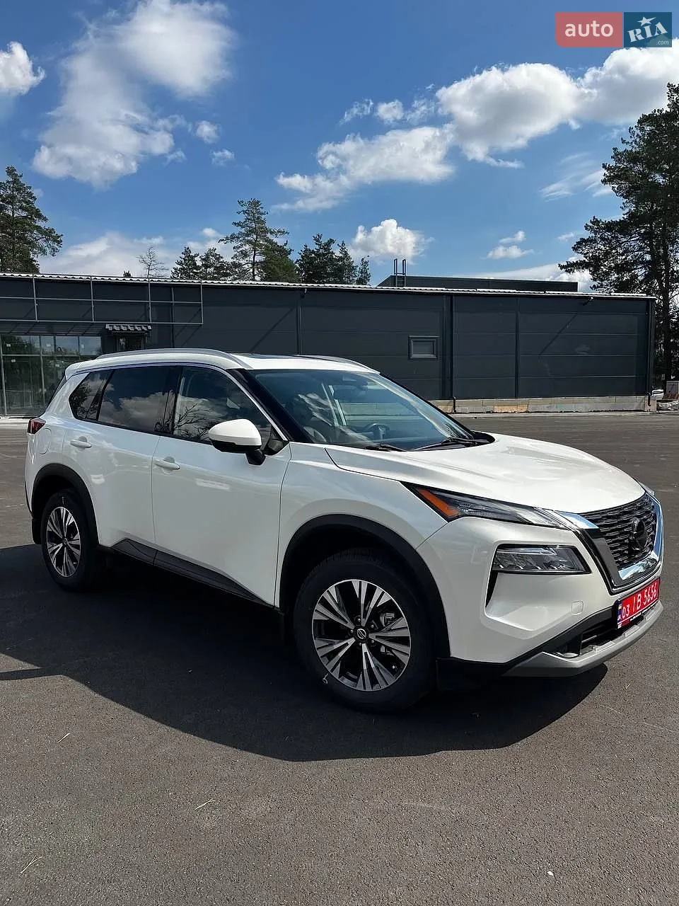 2021 Nissan Rogue - мініатюра 2