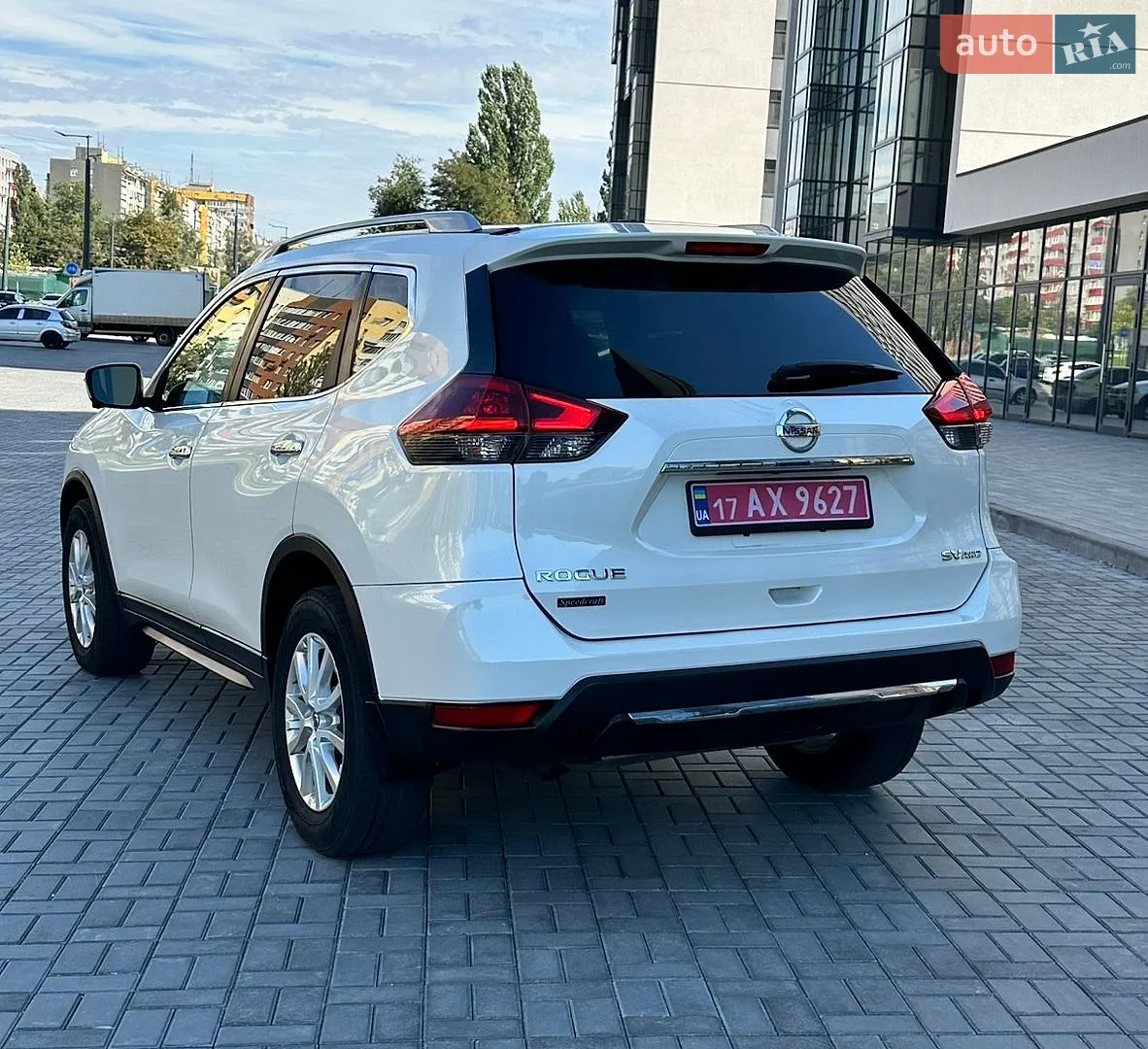 2018 Nissan Rogue - мініатюра 5