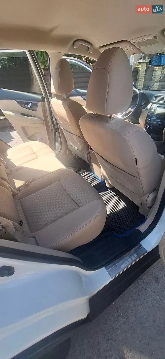 2017 Nissan Rogue - мініатюра 2