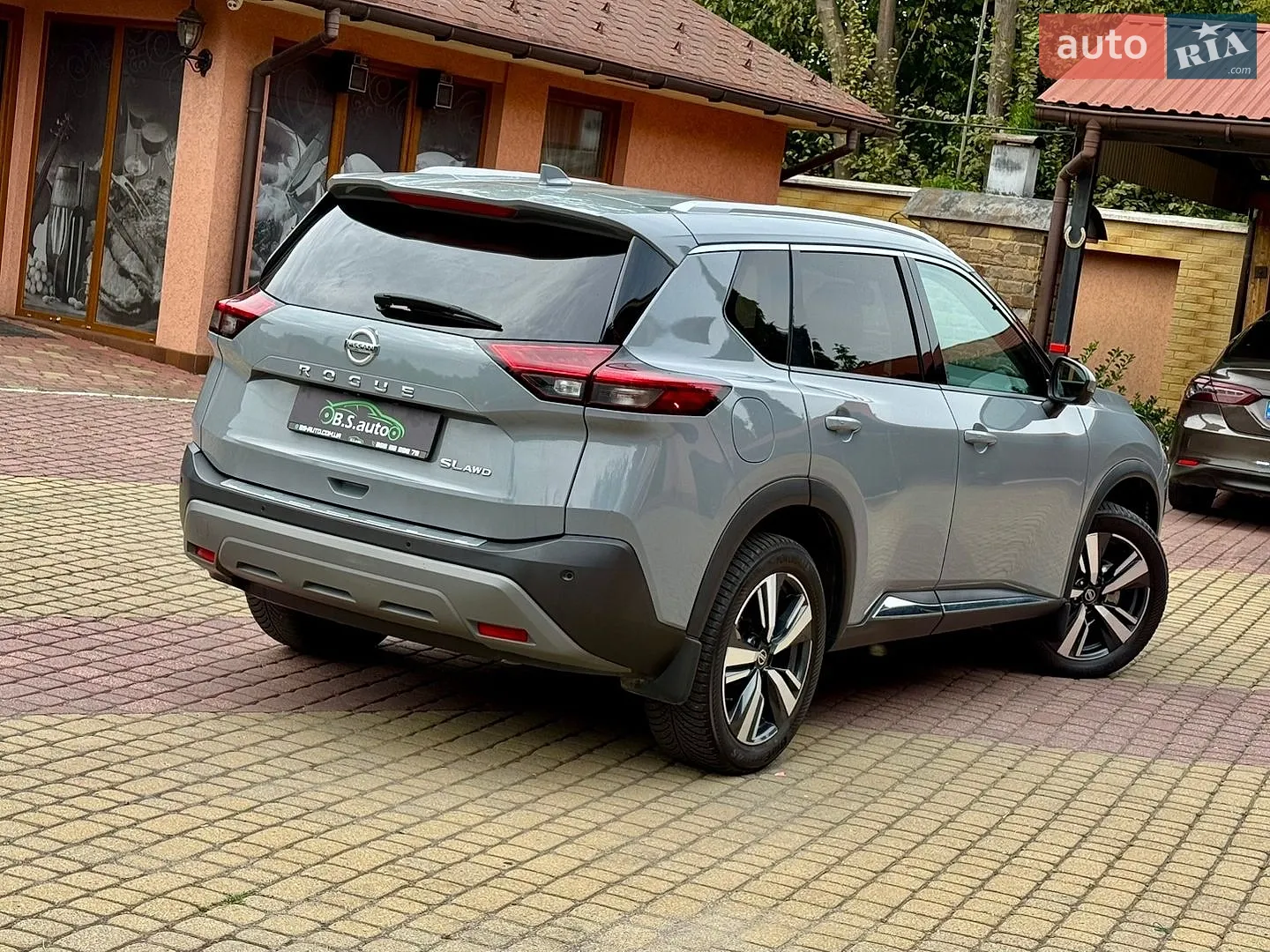 2020 Nissan Rogue - мініатюра 2