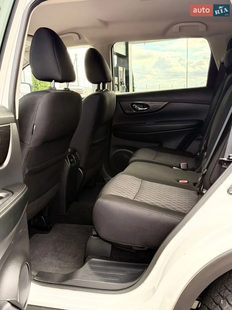 2018 Nissan Rogue - мініатюра 11