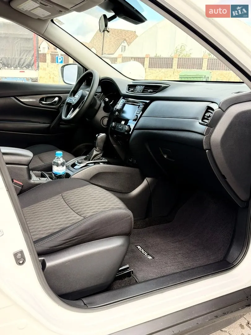 2018 Nissan Rogue - мініатюра 16