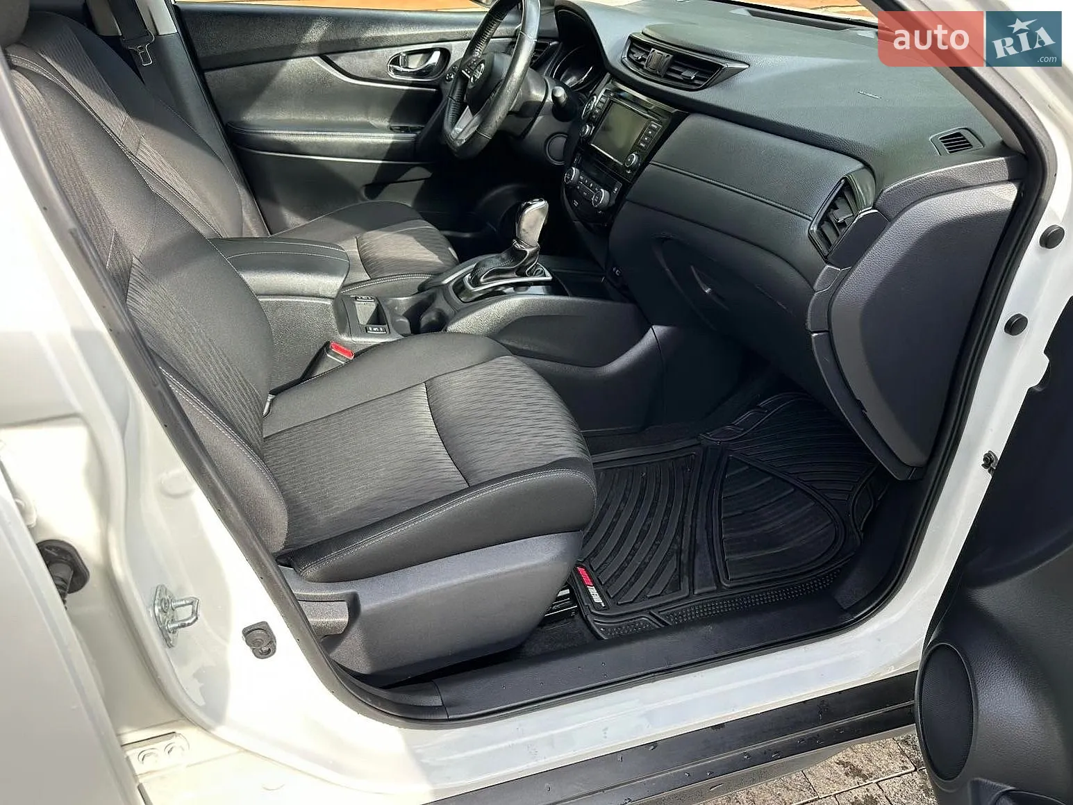 2018 Nissan Rogue - мініатюра 22