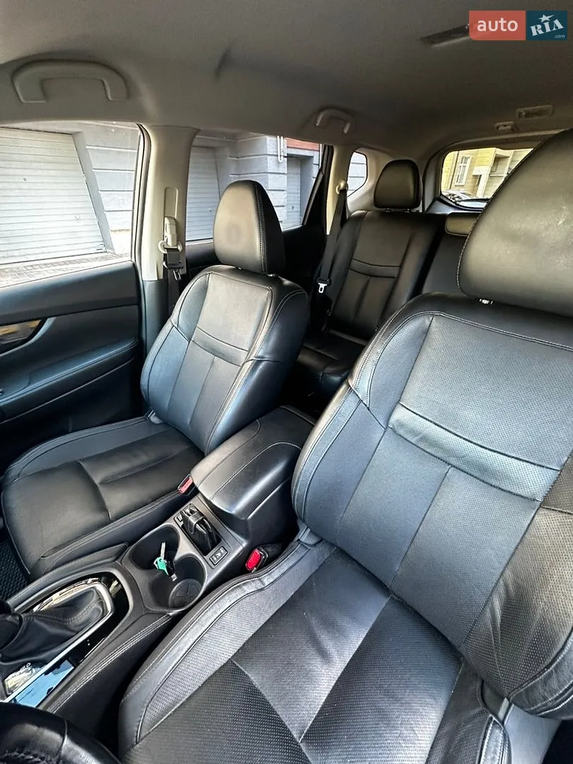 2017 Nissan Rogue - мініатюра 12