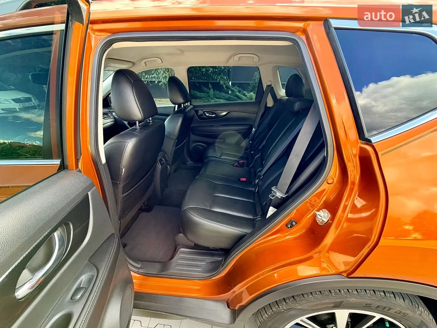 2019 Nissan Rogue - мініатюра 14