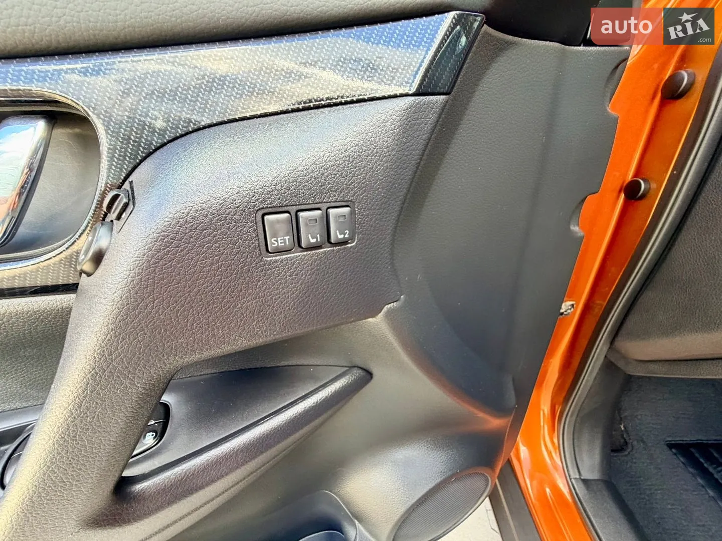 2019 Nissan Rogue - мініатюра 16