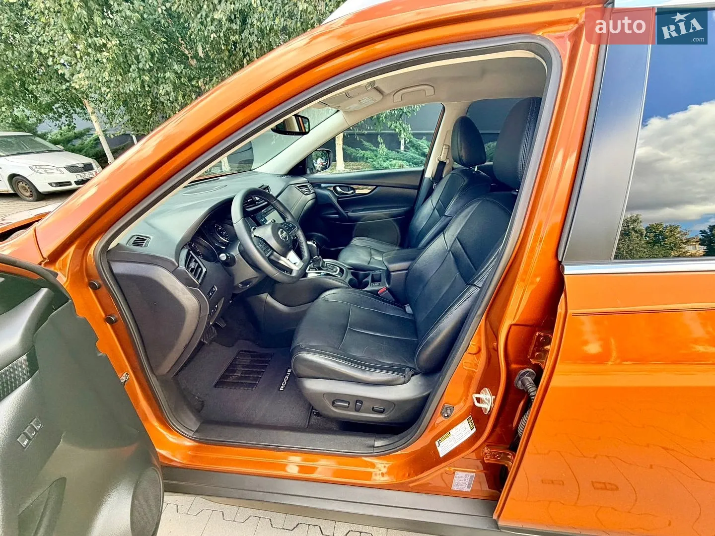 2019 Nissan Rogue - мініатюра 15