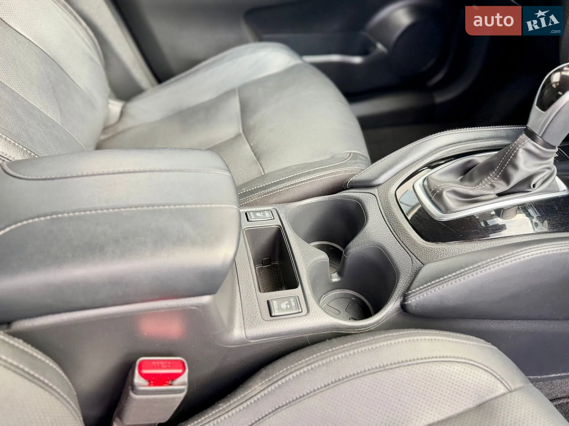 2019 Nissan Rogue - мініатюра 17