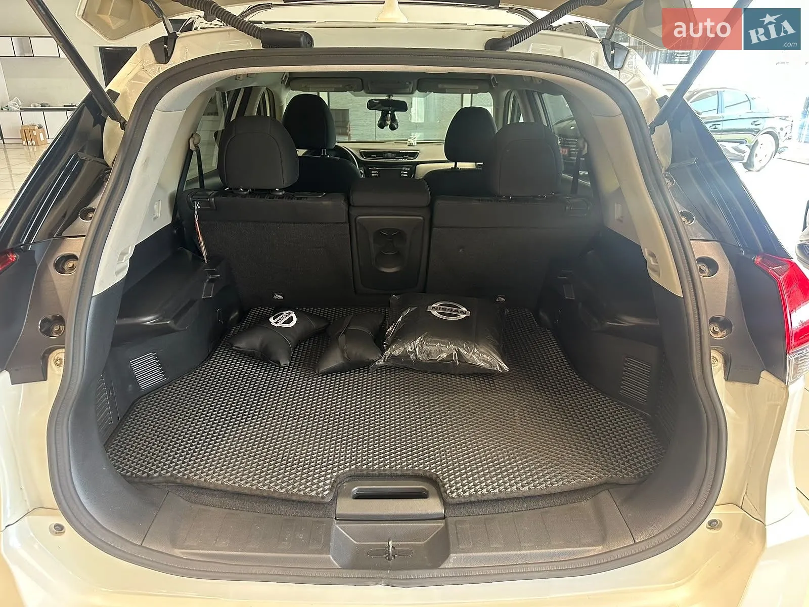 2017 Nissan Rogue - мініатюра 9