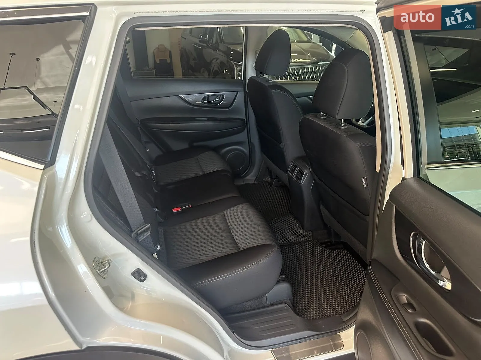 2017 Nissan Rogue - мініатюра 17