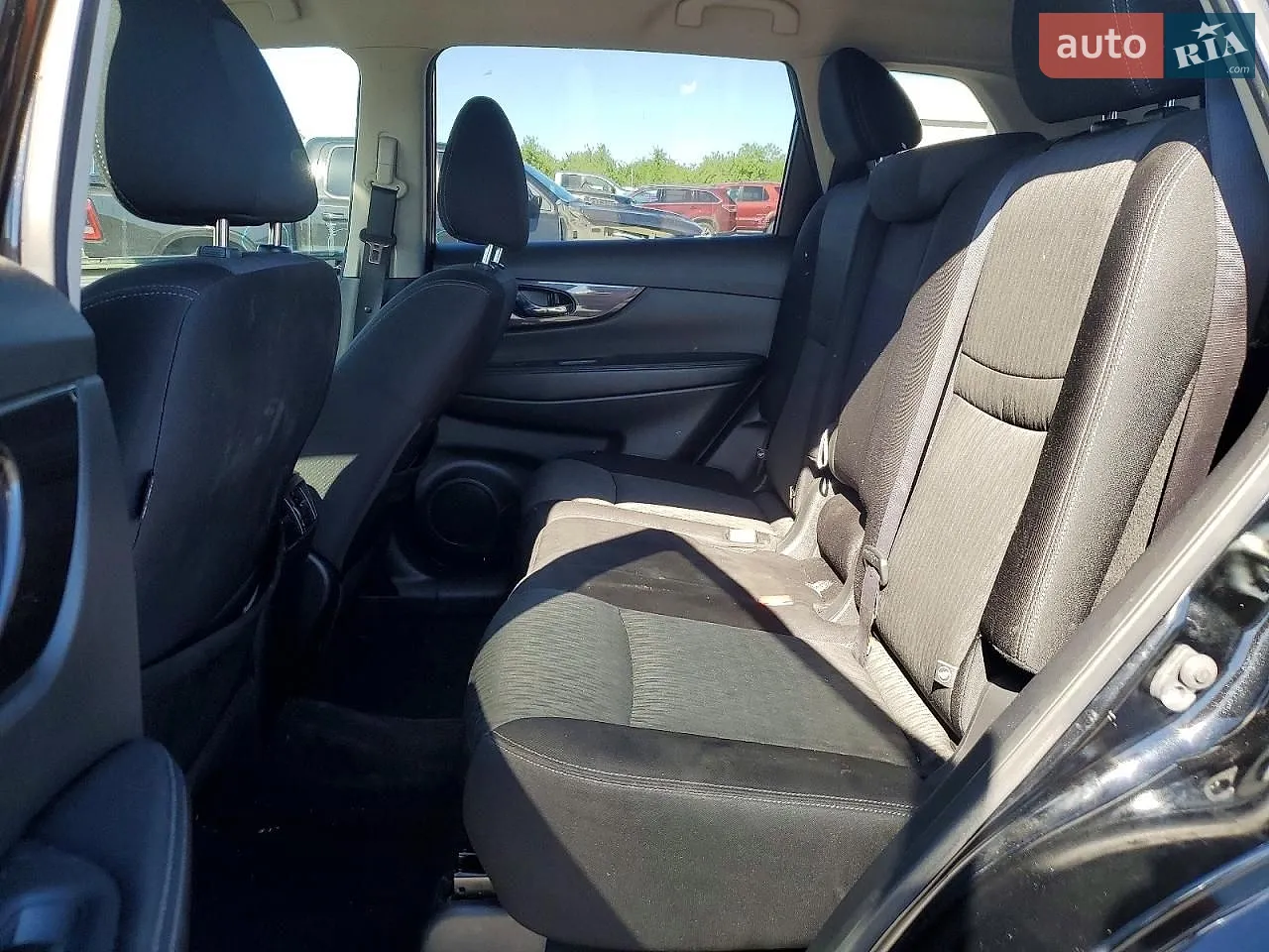 2019 Nissan Rogue - мініатюра 11