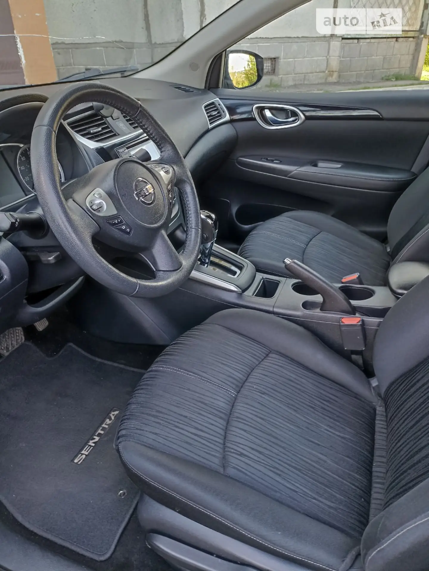 2017 Nissan Sentra - мініатюра 11