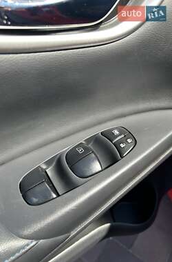 Седан Nissan Sentra 2016 в Луцьку