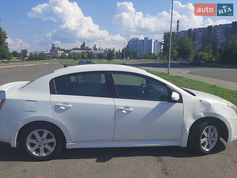 Седан Nissan Sentra 2011 в Черкасах