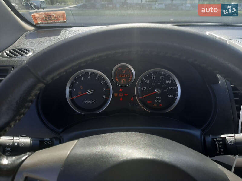 Седан Nissan Sentra 2011 в Черкасах