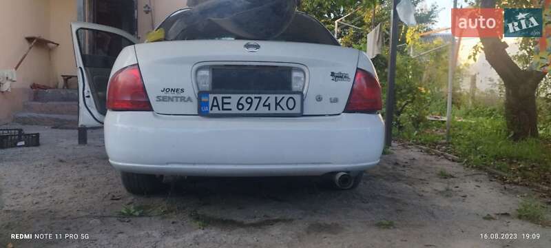 Седан Nissan Sentra 2004 в Дніпрі