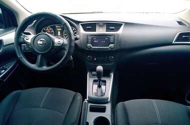 Седан Nissan Sentra 2018 в 