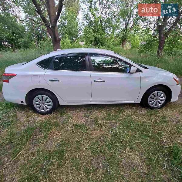 Седан Nissan Sentra 2015 в Дніпрі