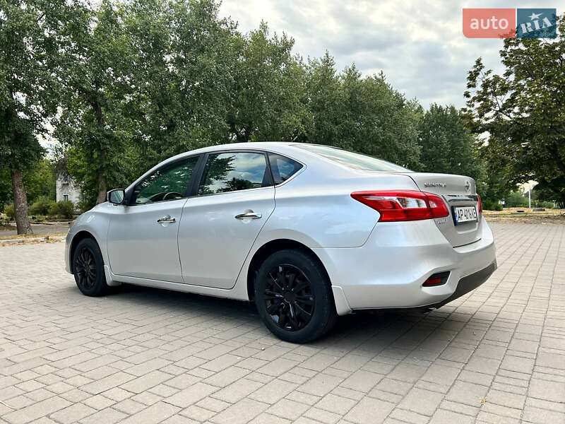Седан Nissan Sentra 2016 в Запорожье