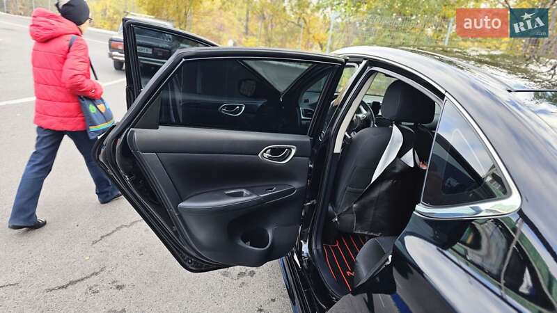 Седан Nissan Sentra 2017 в Днепре