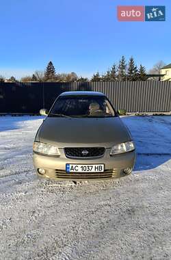 Седан Nissan Sentra 2000 в Ланівці