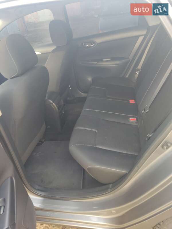 Седан Nissan Sentra 2018 в Кропивницком