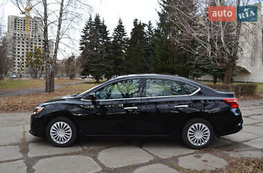 Седан Nissan Sentra 2017 в 