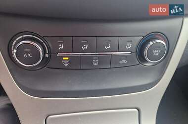 Седан Nissan Sentra 2015 в 