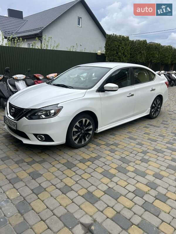 Седан Nissan Sentra 2017 в Луцьку