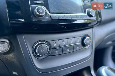 Седан Nissan Sentra 2017 в 