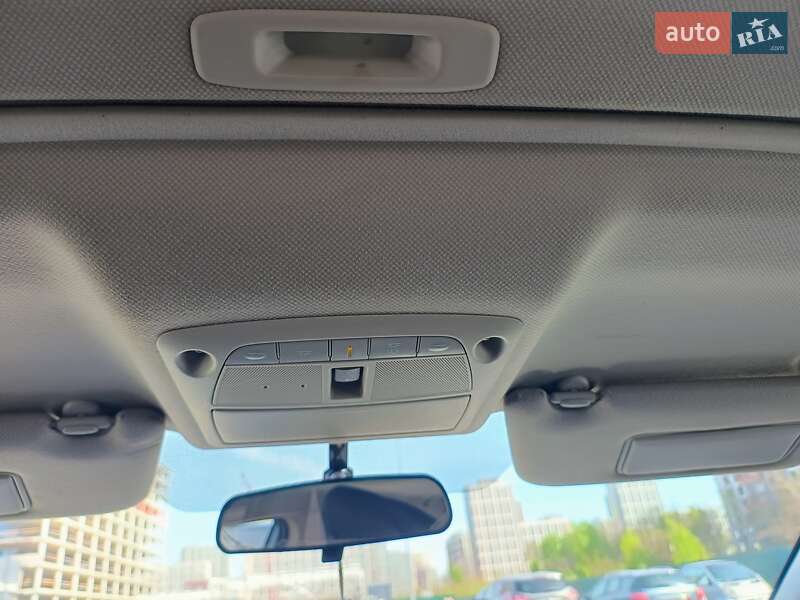 Седан Nissan Sentra 2017 в Киеве фото 14 Седан Nissan Sentra 2017 в Киеве