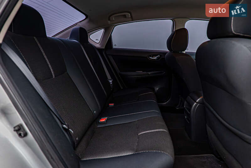 Седан Nissan Sentra 2016 в Києві