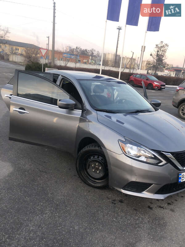 Седан Nissan Sentra 2017 в Полтаві