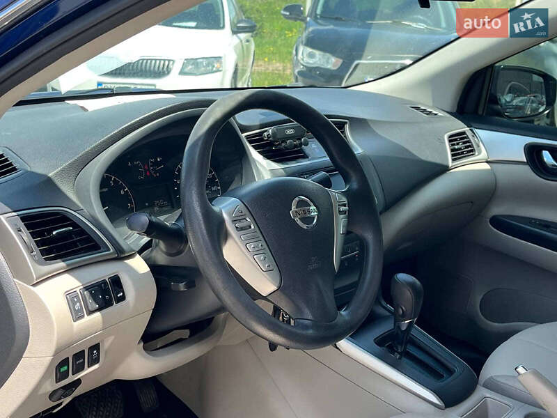 Седан Nissan Sentra 2016 в Львове