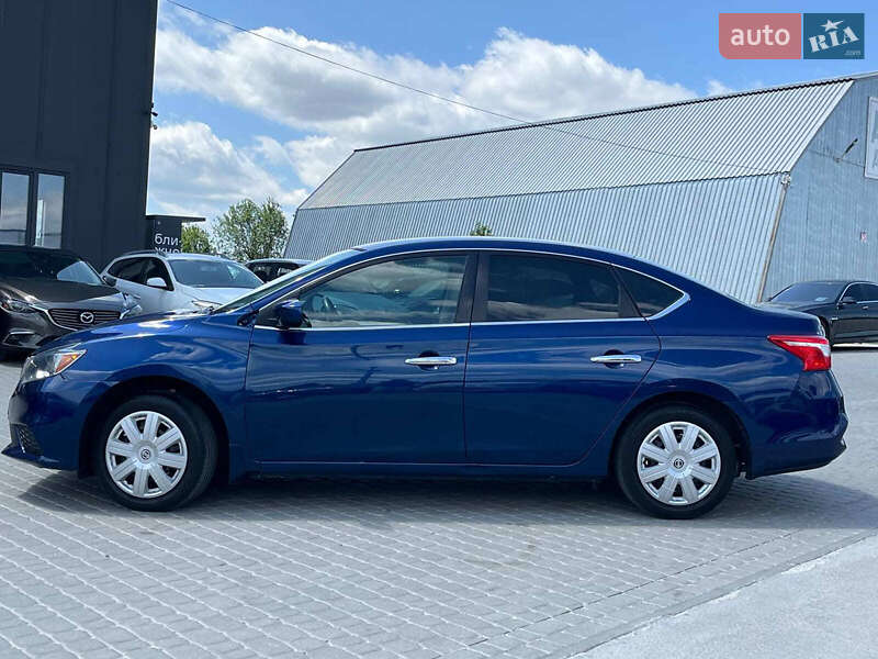 Седан Nissan Sentra 2016 в Львове