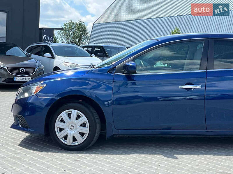 Седан Nissan Sentra 2016 в Львове