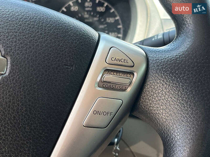 Седан Nissan Sentra 2016 в Львове