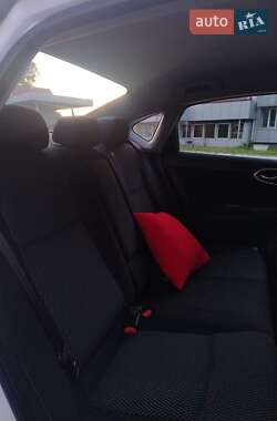 Седан Nissan Sentra 2015 в 