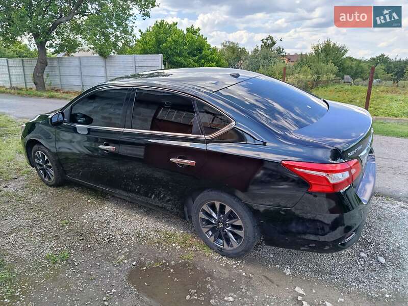 Седан Nissan Sentra 2017 в Днепре