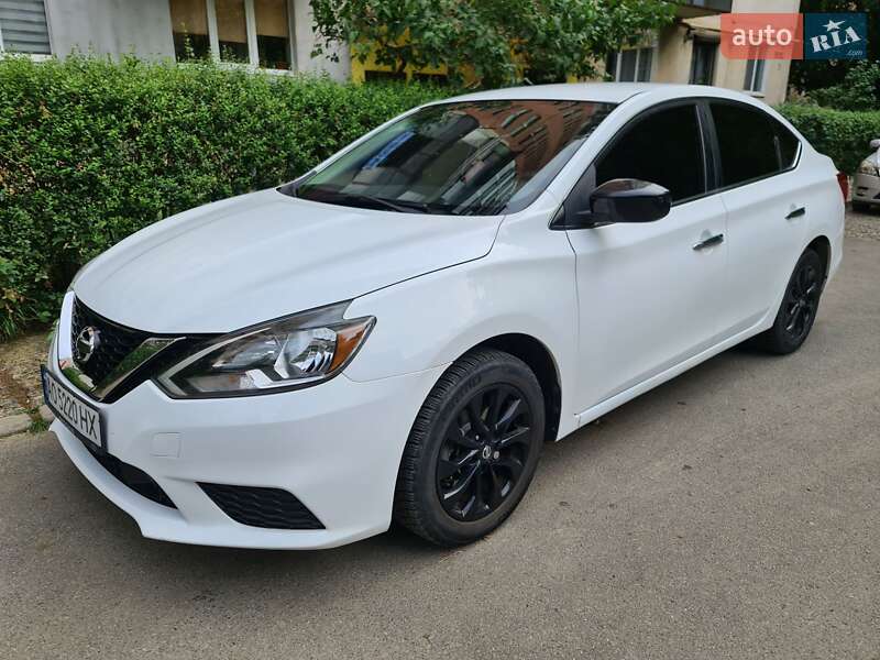 Седан Nissan Sentra 2017 в Ужгороде