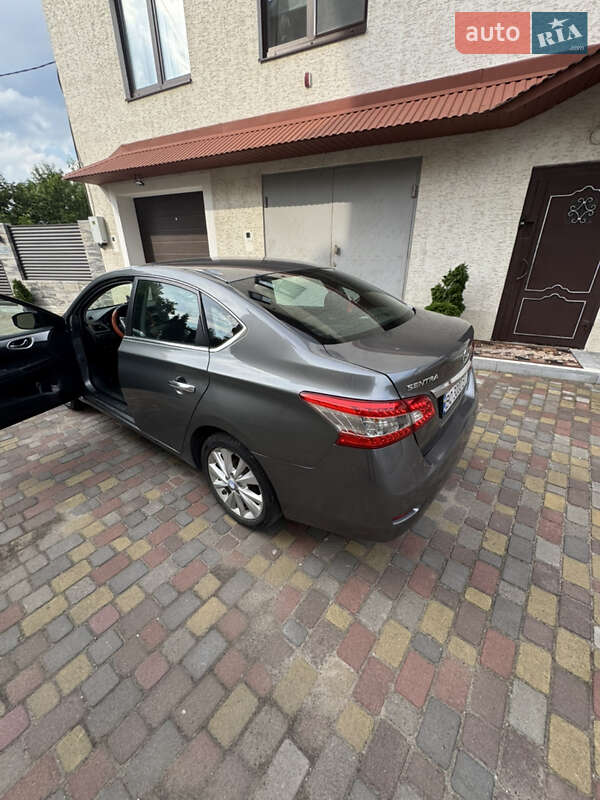 Седан Nissan Sentra 2015 в Тернополі