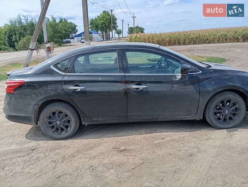 Седан Nissan Sentra 2018 в Дніпрі