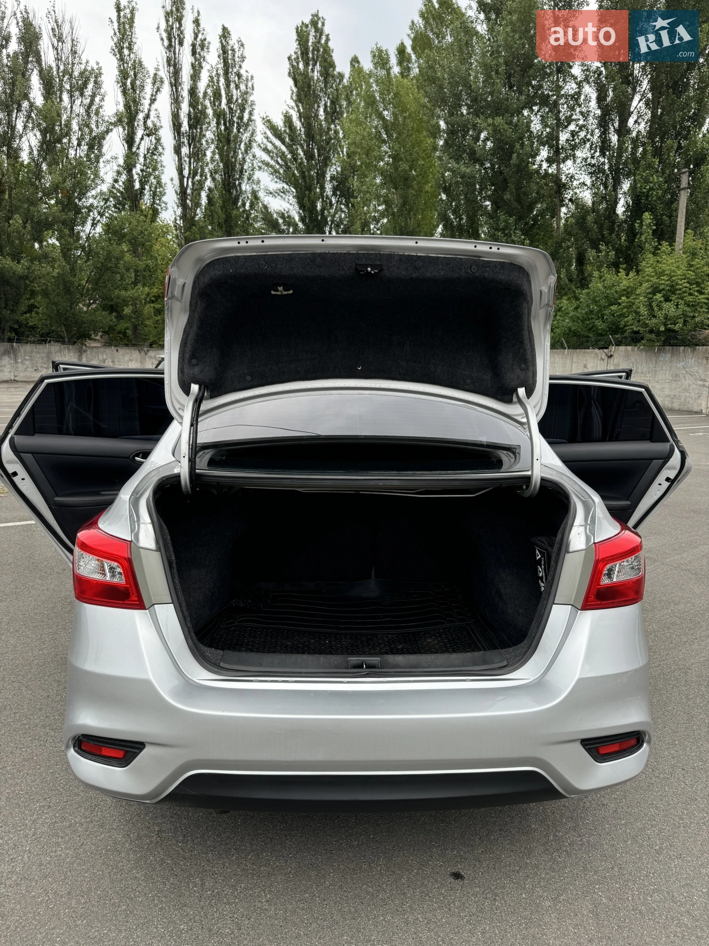 2015 Nissan Sentra - мініатюра 11