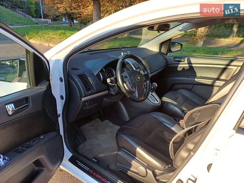 Седан Nissan Sentra 2012 в Чернігові