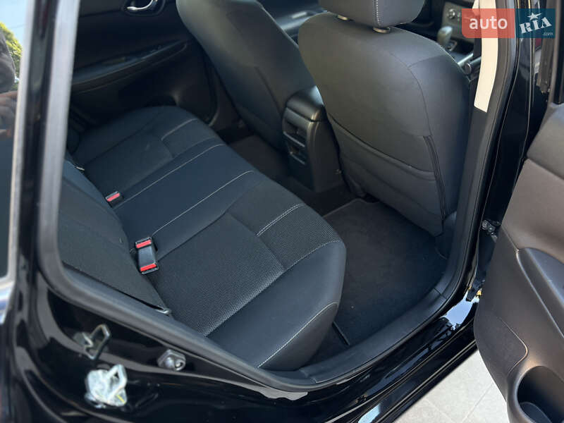 Седан Nissan Sentra 2017 в Днепре