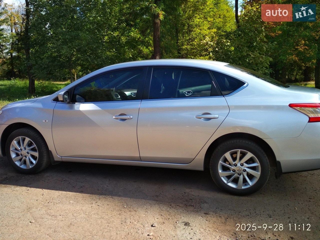 2015 Nissan Sentra - мініатюра 15