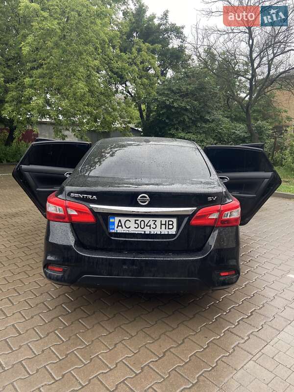 Седан Nissan Sentra 2017 в Луцке
