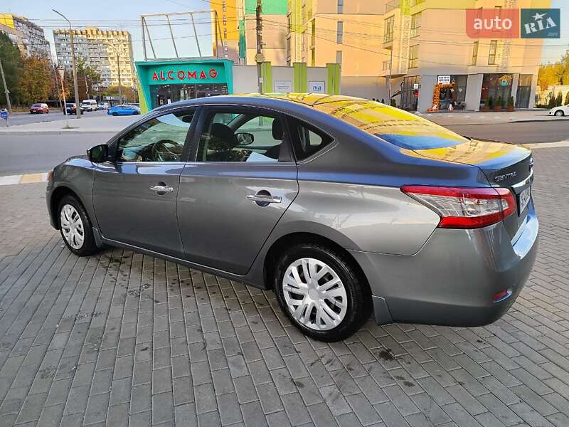 Седан Nissan Sentra 2015 в Днепре